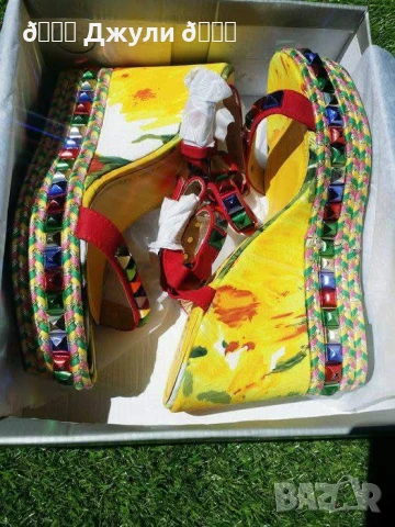 Красиви сандали с камъни, по модел на Valentino, снимка 2 - Сандали - 51126970