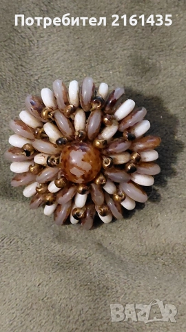 Прелестна стъклена брошка на Яблонекс Чехословакия от 60-те години на миналия век 
