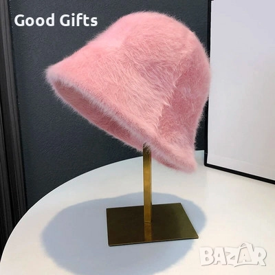 Дамска зимна шапка с пухкав ефект – стил и топлина през студените дни, снимка 9 - Шапки - 52029193