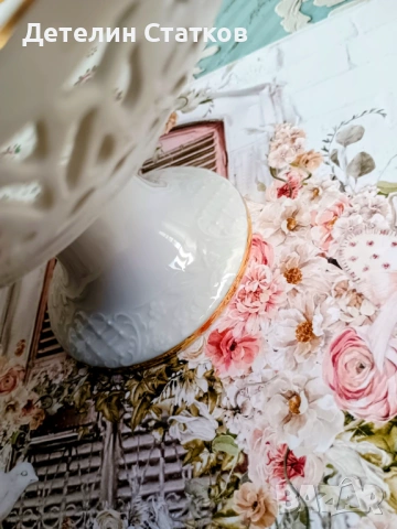 Порцеланова чиния/купа на столче, снимка 4 - Сервизи - 54121079