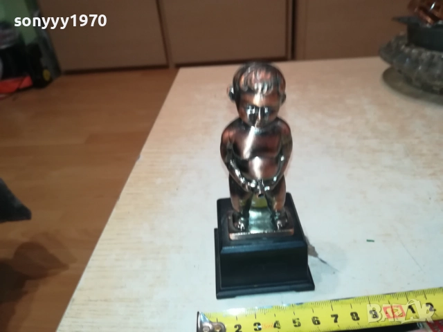 МОМЧЕНЦЕ-МЕТАЛНА ЗАПАЛКА-ВНОС SWISS 0709251659, снимка 8 - Антикварни и старинни предмети - 51634060