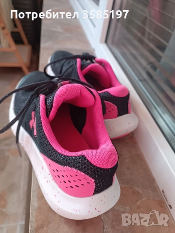 Детски маратонки Under Armour, снимка 4 - Детски маратонки - 53896586
