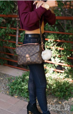 Louis Vuitton - Дамска чанта с дълга дръжка , снимка 1 - Чанти - 46078378