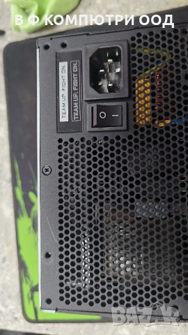 Захранване Gigabyte 1200W, снимка 3 - Захранвания и кутии - 52573525