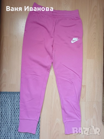 Спортен комплект Nike, снимка 2 - Детски комплекти - 51794930