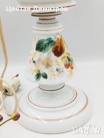 антикварна петролна лампа с основа от опалиново стъкло и абажур от матирано стъкло, около 1900 г, снимка 8 - Антикварни и старинни предмети - 51953869