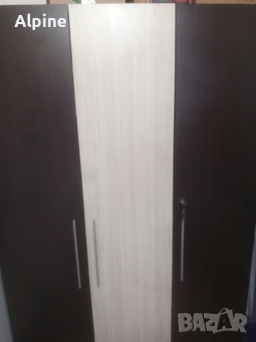 Трикрилен гардероб , снимка 2 - Гардероби - 53222035