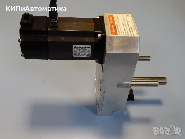 мотор редуктор MITSUBISHI HC-MFS43-S13 AC servo motor SPN 05640.0011 worm gear box, снимка 3 - Резервни части за машини - 46742797