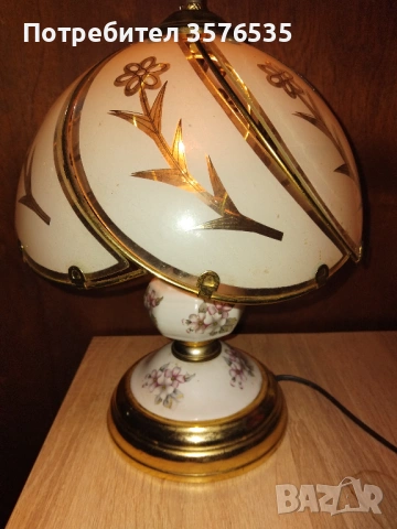 Винтидж сензорна настолна лампа (Touch Lamp) с флорални мотиви