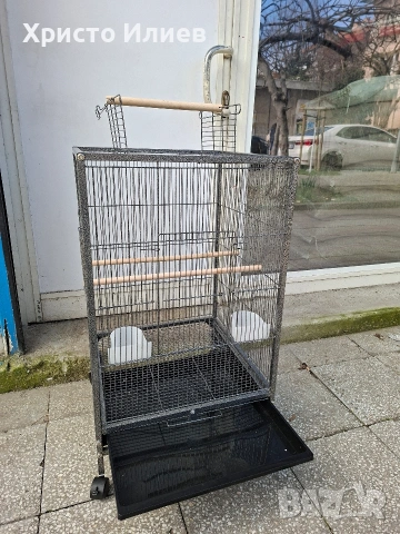 Продава нови клетки за папагали и други птици 