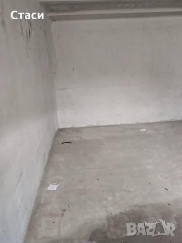 Гараж под наем, гр. Шумен, кв. Тракия, снимка 3 - Гаражи и паркоместа - 49892901