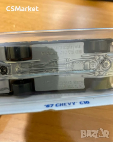 67 Chevy C10 Hot Wheels количка, снимка 4 - Коли, камиони, мотори, писти - 52750376