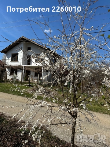 Продавам къща в село Голец