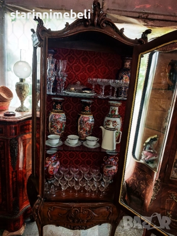Антикварна дървена витрина , снимка 8 - Секции и витрини - 52359869