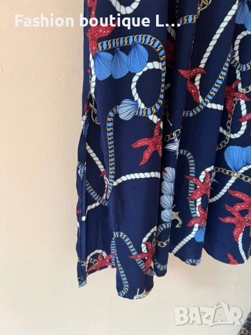 Дълга сатенена ефирна рокля с морски десен в тъмно син цвят M / L размер на марката Calliope 👗👗👗, снимка 8 - Рокли - 52052140