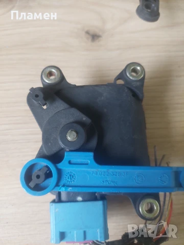 Моторче клапа парно за Фолксваген , снимка 2 - Части - 51203453
