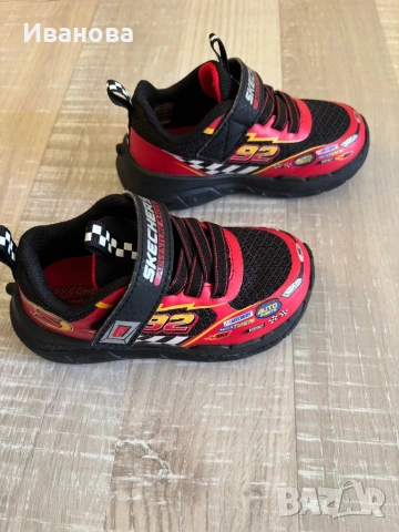 Детски маратонки Skechers, снимка 3 - Детски маратонки - 54294472