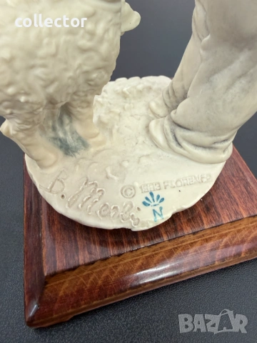 Порцеланова фигура  Capodimonte. №8033, снимка 7 - Антикварни и старинни предмети - 54012465