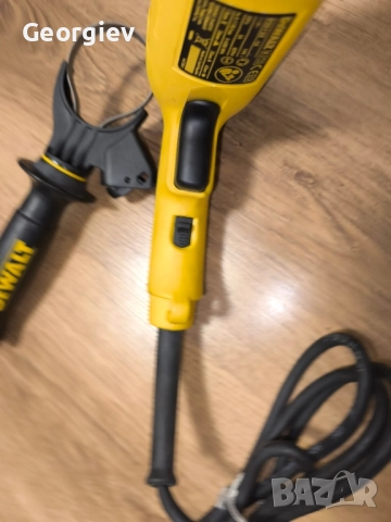 Ударно пробивна дрелка DeWalt D25123 LX, 800W, 115V, SDS max + инструменти, снимка 3 - Бормашини - 51878815