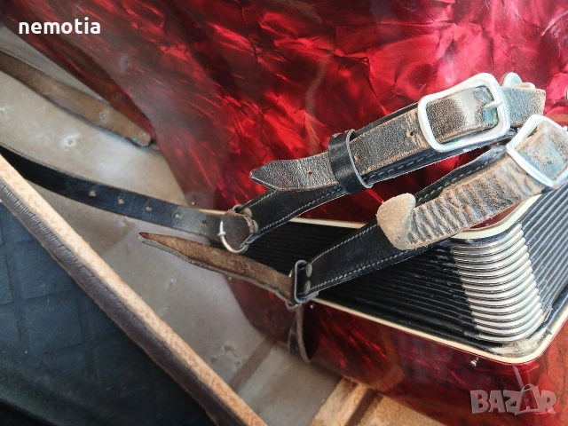 Акордеон Велтмастер 40 баса, снимка 2 - Акордеони - 53666465