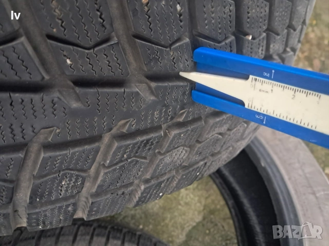 Зимни гуми 225/55/18 - 2 бр, снимка 2 - Гуми и джанти - 53262375