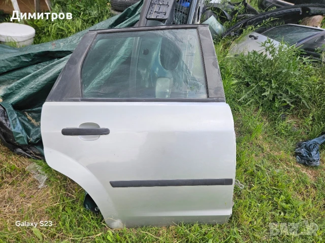 Врати за Форд Фокус МК2 оборудвани., снимка 2 - Части - 50505794