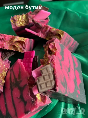 „Шоколадово-малиново съблазняване“ - копринен сапун с натурален сапун, снимка 6 - Декоративна козметика - 51063268