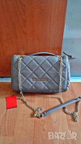 Valentino нова оригинал , снимка 2 - Чанти - 52901323