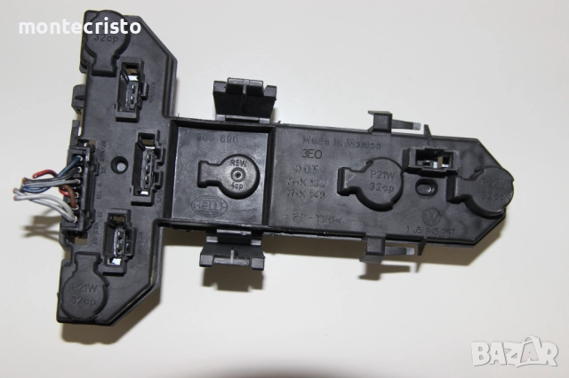 Лява платка стоп VW Bora седан (1998-2005г.) 1J5945257 ляв ламподържач, снимка 2 - Части - 52401685