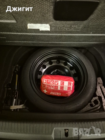 VW Golf 7 CUP Edition 1.6 TDI 110к.с Евро 6, снимка 13 - Автомобили и джипове - 53293872