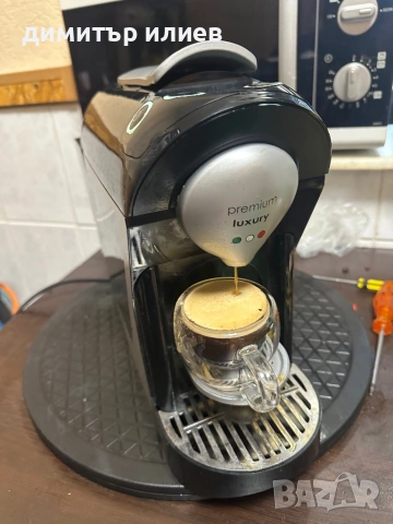 Кафемашина за капсули Lavazza blue, снимка 4 - Кафемашини - 53930313