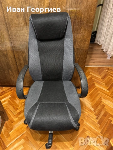 Офисен/геймърски въртящ се стол 