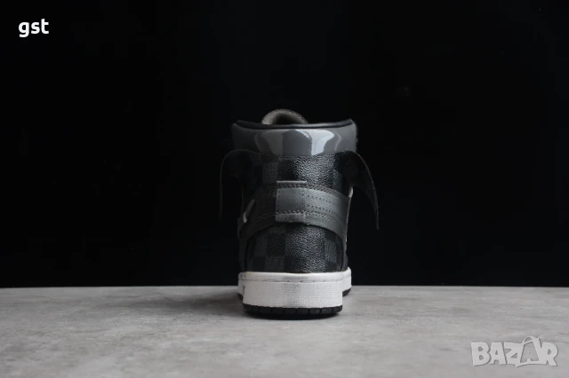 Уникални Редки Маратонки Nike Air Jordan 1 x Off Whit x LV Louis Vuitton All Black Кецове , снимка 2 - Маратонки - 50476851