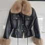 Луксозно Дамско Черно Кожено Яке С Пух На Ръкавите И Яката Код W.S.O.23, снимка 2