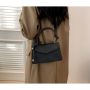 Малка дамска чанта с къса дръжка с възли 23х15х6см, снимка 3