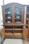Винтидж шкаф / витрина от масивно дърво с красива извита линия и оригинални стъклени врати., снимка 2