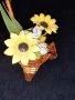 Малка висяща плетена кошница с изкуствени цветя / ваза / поставка , снимка 4