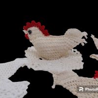 Ръчно плетени на една кука кокошчици, снимка 3 - Декорация за дома - 45154939
