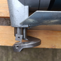 Bosch GSC 16 електрическа ножица за ламарина 1.6 мм, снимка 3 - Други инструменти - 45041005