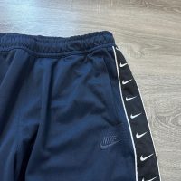 Мъжко долнище Nike Taped Track Pants, Размер XL, снимка 4 - Спортни дрехи, екипи - 45011196