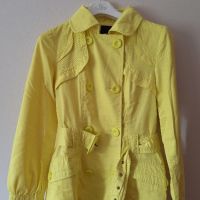 Ярко Жълт шлифер с подплата, размер С, снимка 1 - Шлифери - 45876850