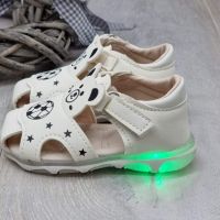 Детски светещи сандали за момче , снимка 1 - Детски сандали и чехли - 45783624