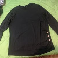 Черна блуза с копчета , снимка 2 - Блузи с дълъг ръкав и пуловери - 45864931