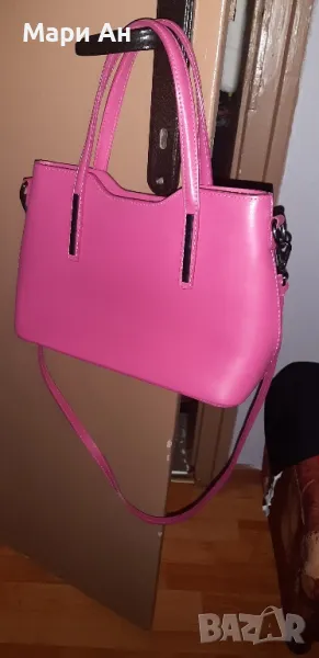 Кожена дамска чанта фуксия (фучия) , снимка 1