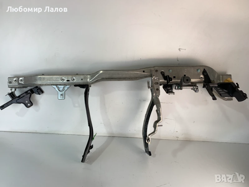 Греда под арматурното табло Сеат Алтеа Seat Altea (04-09)г. 1K1858045R, снимка 1