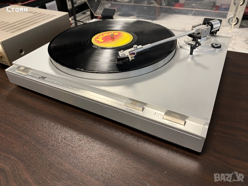 Полуавтоматичен грамофон JVC, снимка 1