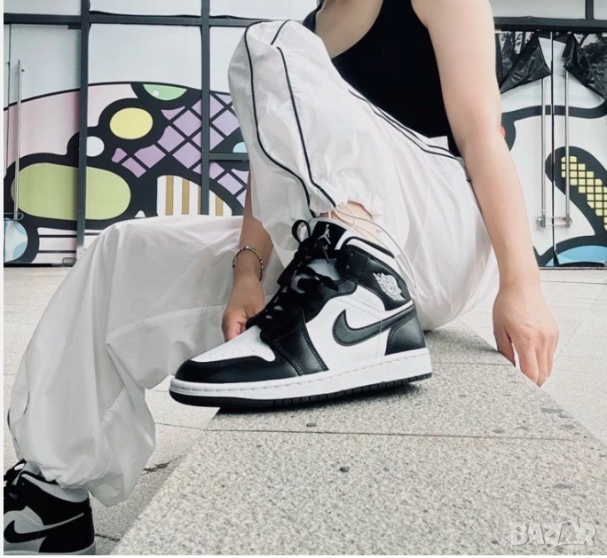 маратонки Nike Air Jordan 1 Mid Panda номер 35 ,5, снимка 1