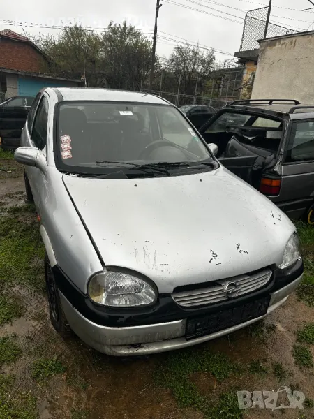 Продавам Opel Corsa 1.0-54 кс 3 цилиндъра 99г НА ЧАСТИ, снимка 1