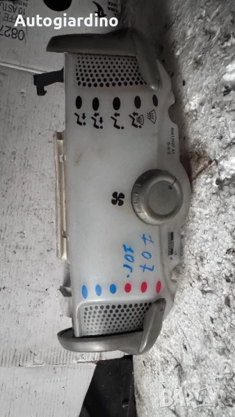 Климатичен блок / панел / табло зa Peugeot 107 - P69610011B94AD0, снимка 1