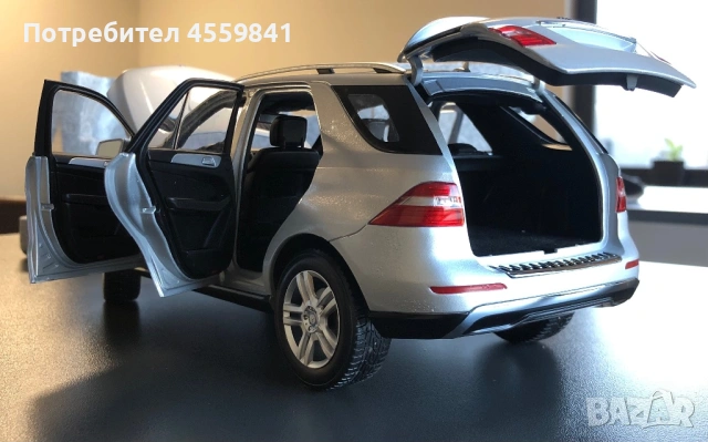 1:18 Mercedes-Benz ML-Klasse Minichamps Модел За Колекционери!, снимка 11 - Колекции - 53771226
